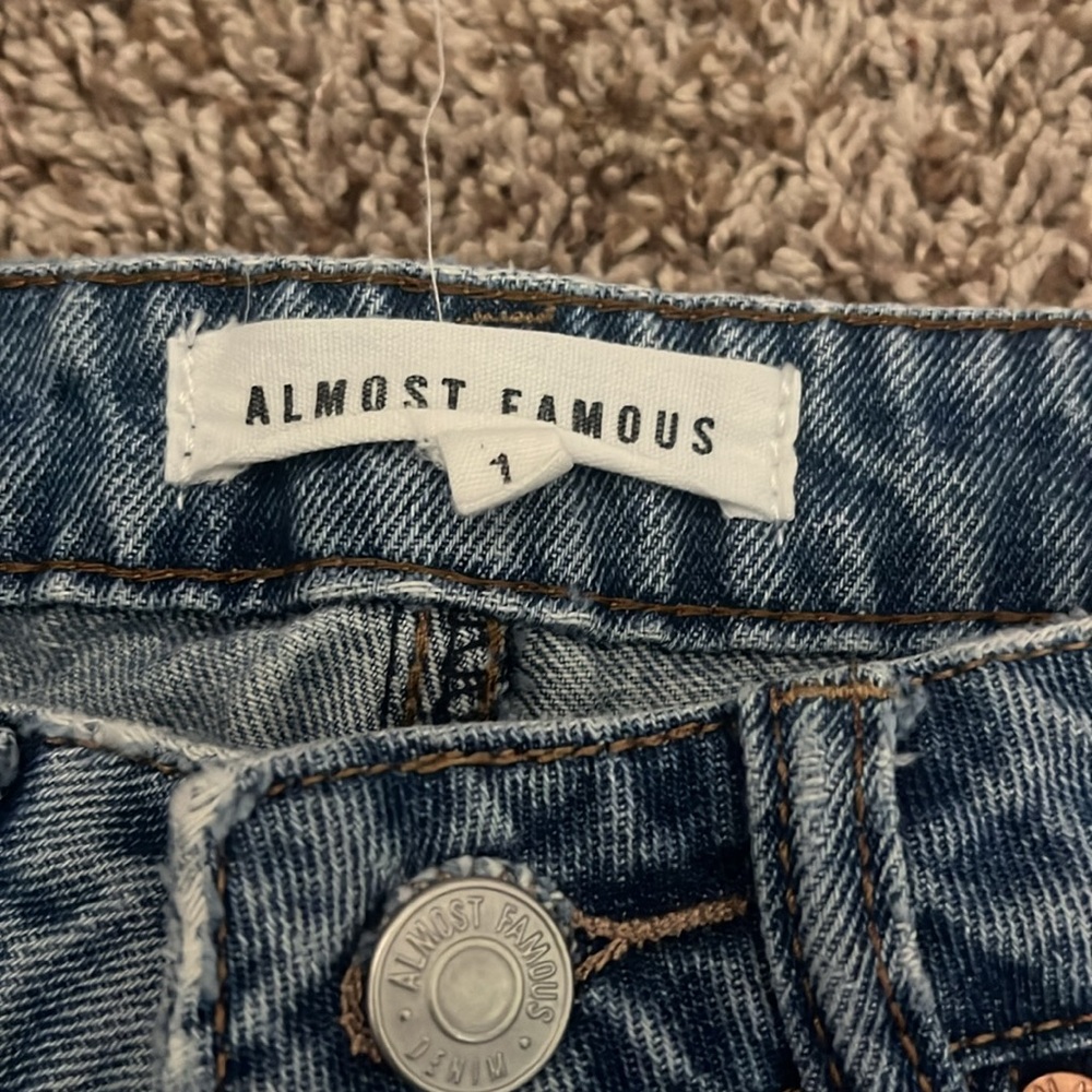 Jeans - Picture 2 of 3